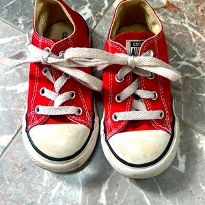 Size 8 toddler red Converse Chuck Taylors